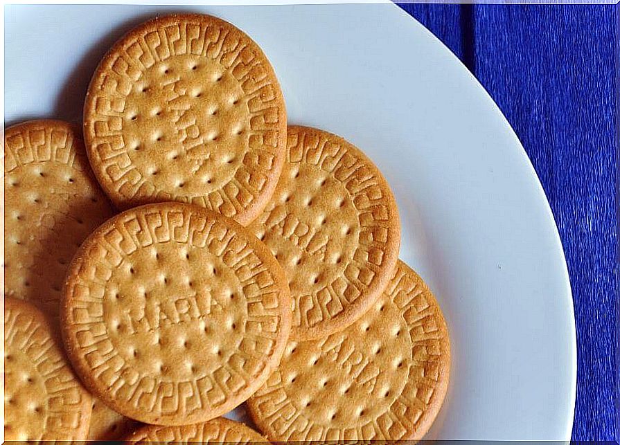 Maria cookies on a plate.