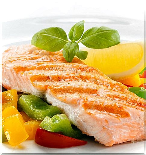 Salmon with vegetables.