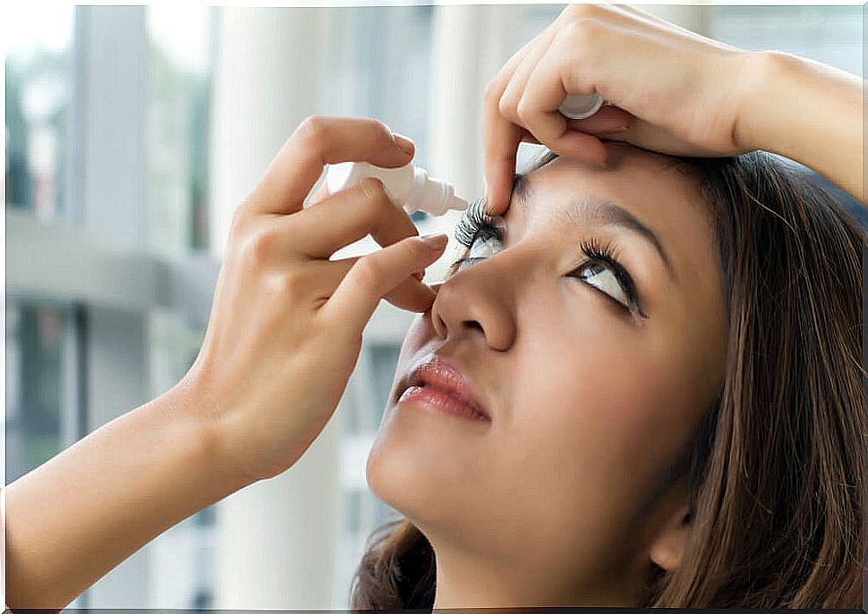 Drops to treat uveitis