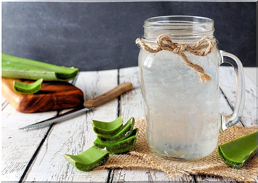 Aloe vera and cucumber smoothie