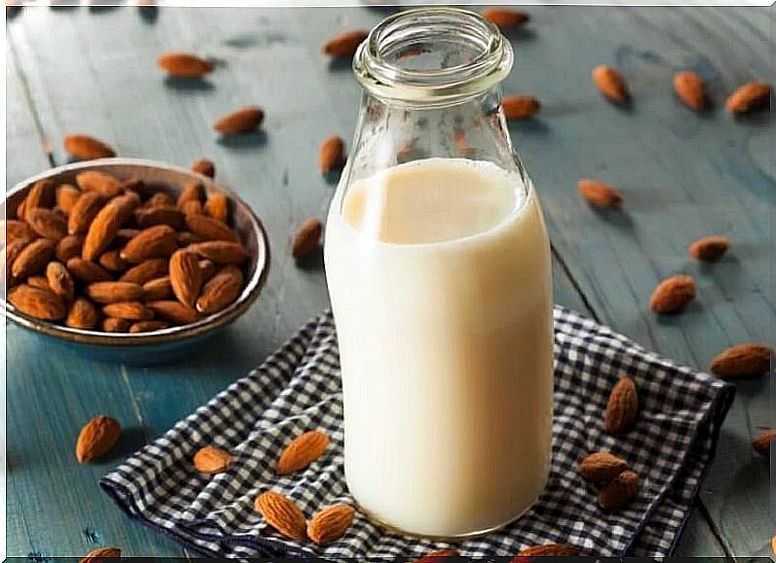 milk-almonds